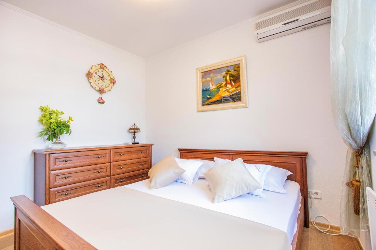 Hotel Admiral Πέραστ Εξωτερικό φωτογραφία