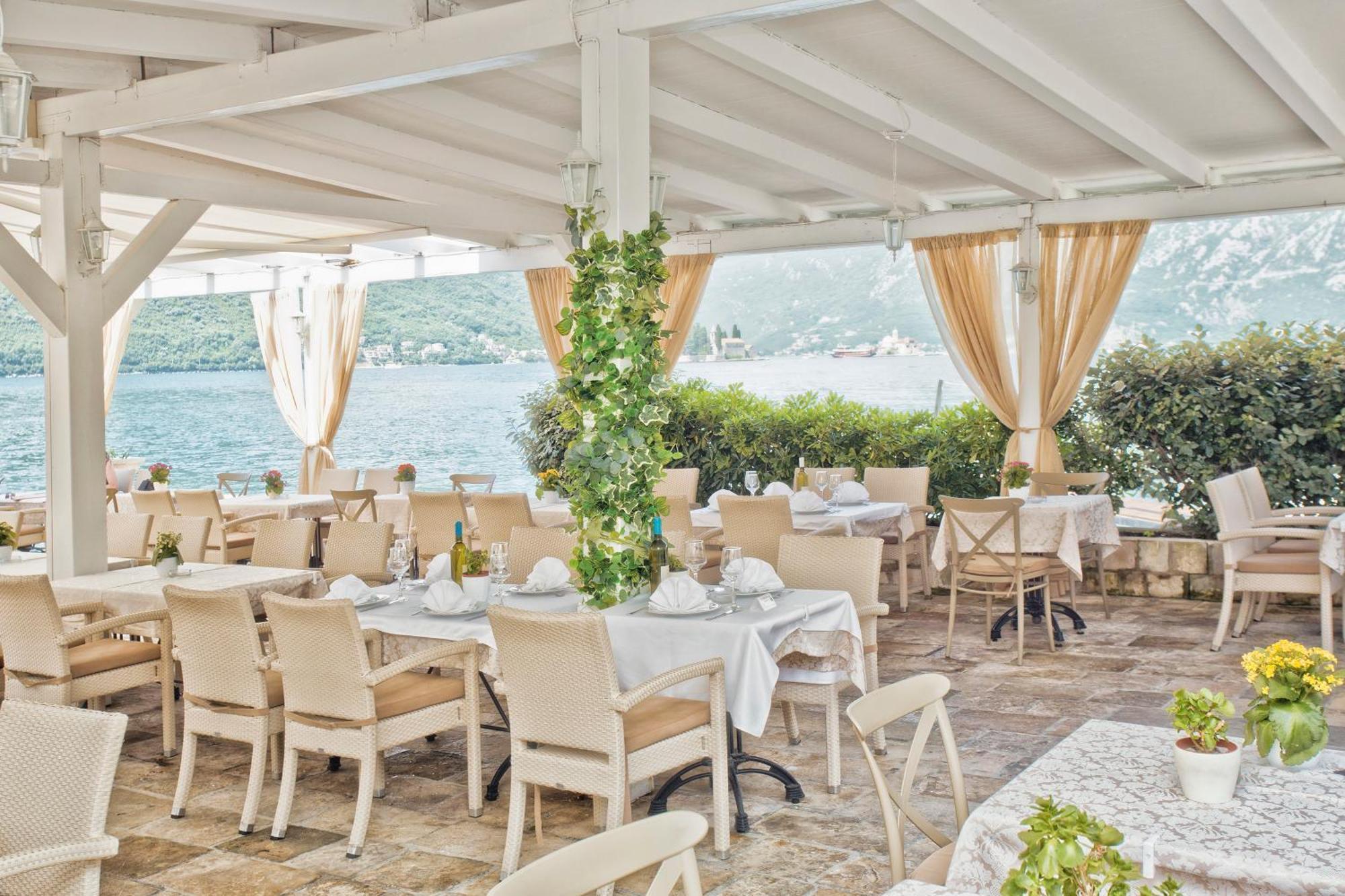 Hotel Admiral Πέραστ Εξωτερικό φωτογραφία