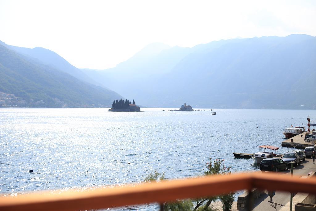 Hotel Admiral Πέραστ Εξωτερικό φωτογραφία