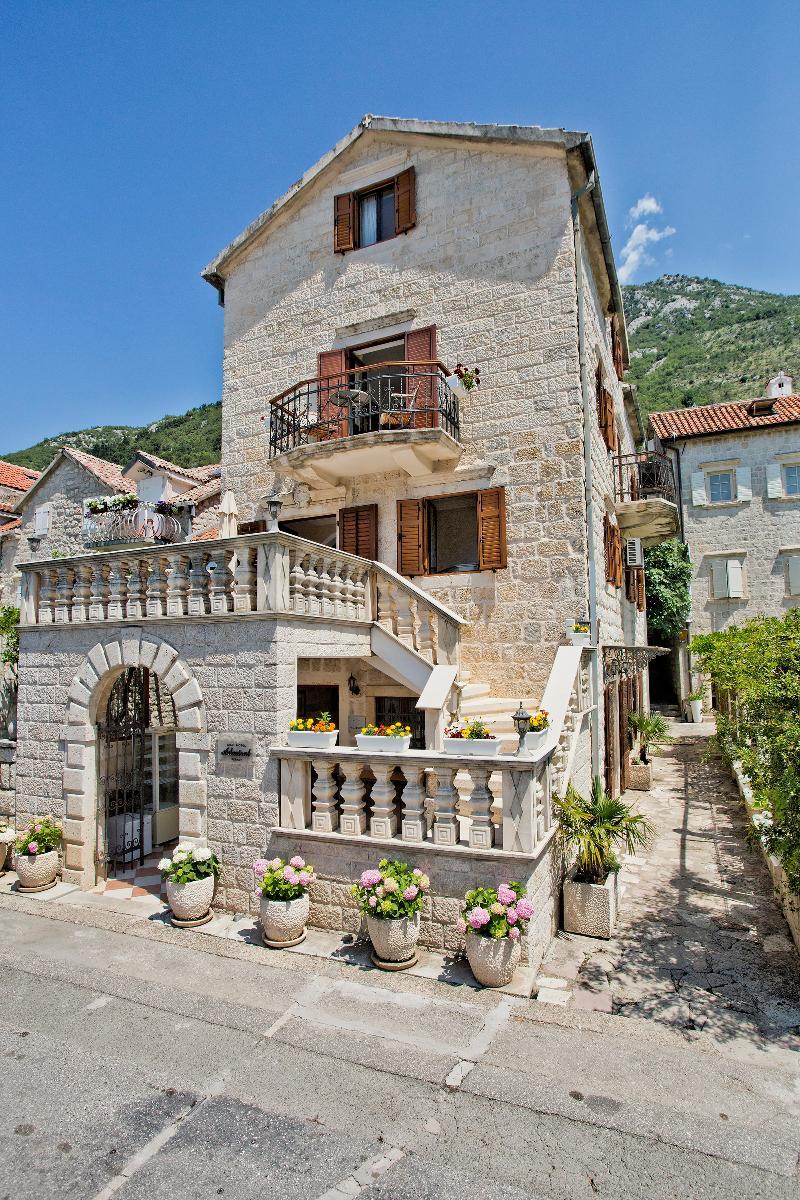 Hotel Admiral Πέραστ Εξωτερικό φωτογραφία